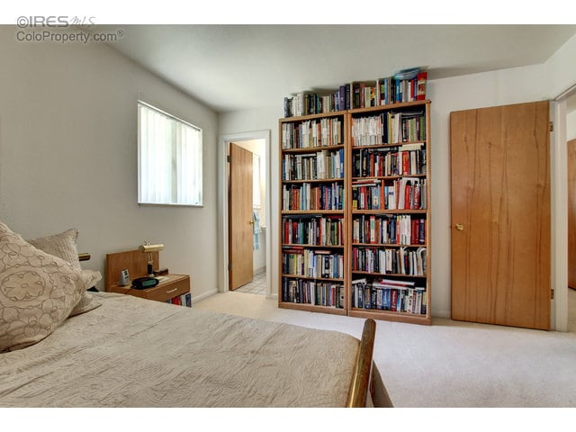 Building Photo - 1937 W Lake St