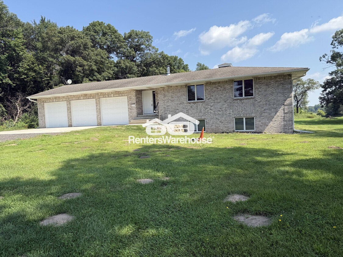 Foto principal - 17707 Ward Lake Dr NW