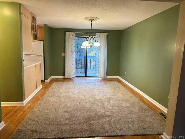 Foto del edificio - 26 Ives Hill Ct