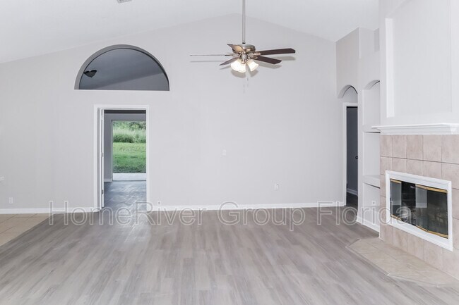 Building Photo - 2544 Meadow Oaks Loop