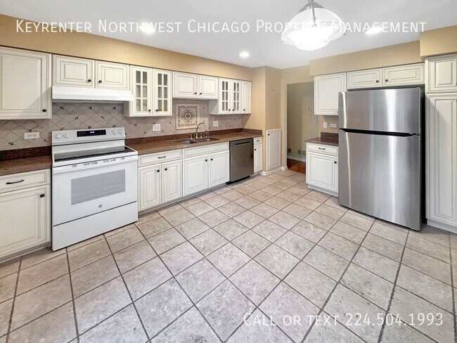 Foto del edificio - 5015 Dukesberry Ln
