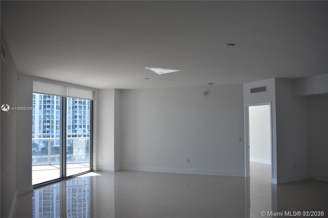Building Photo - 17301 Biscayne Blvd