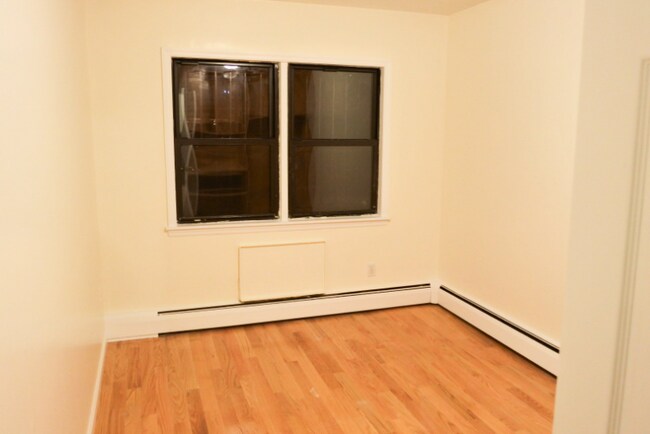 Foto del edificio - 87-29 58th Ave