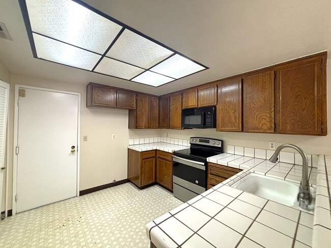 Photo - 3 Bedroom | 2.5 Bathroom | 2-Story Fremont... House