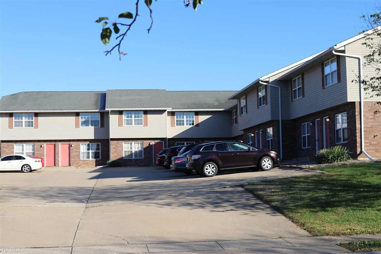 Primary Photo - 2 br, 1.5 bath Townhome - Club Centre Apar...