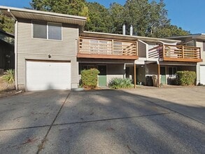 Building Photo - 2907 NW Glenridge Dr
