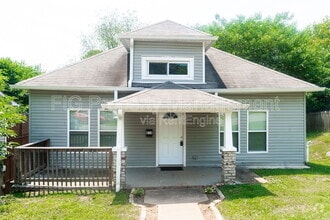 Building Photo - 614 W 2nd Ave