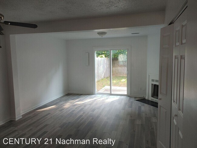 Foto del edificio - 2 br, 1.5 bath House - 824 Armistine Court