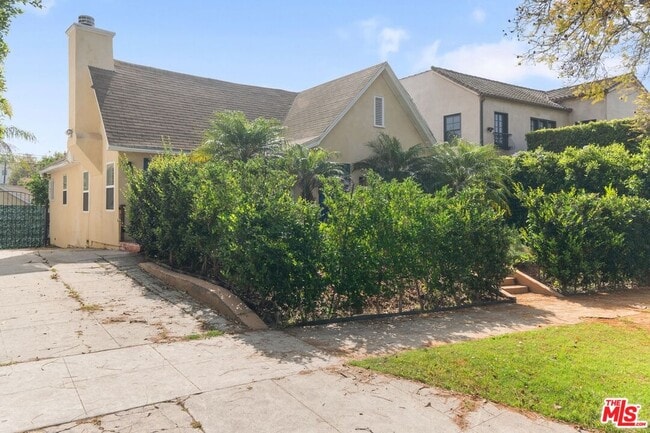 Building Photo - 1112 S Highland Ave