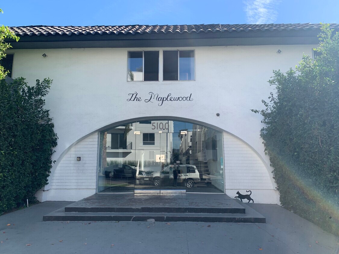 5100 W Maplewood Ave, Los Angeles, CA 90004 Apartments in Los Angeles