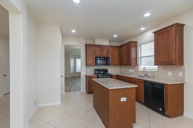 Building Photo - 7427 Boerne Creek Dr