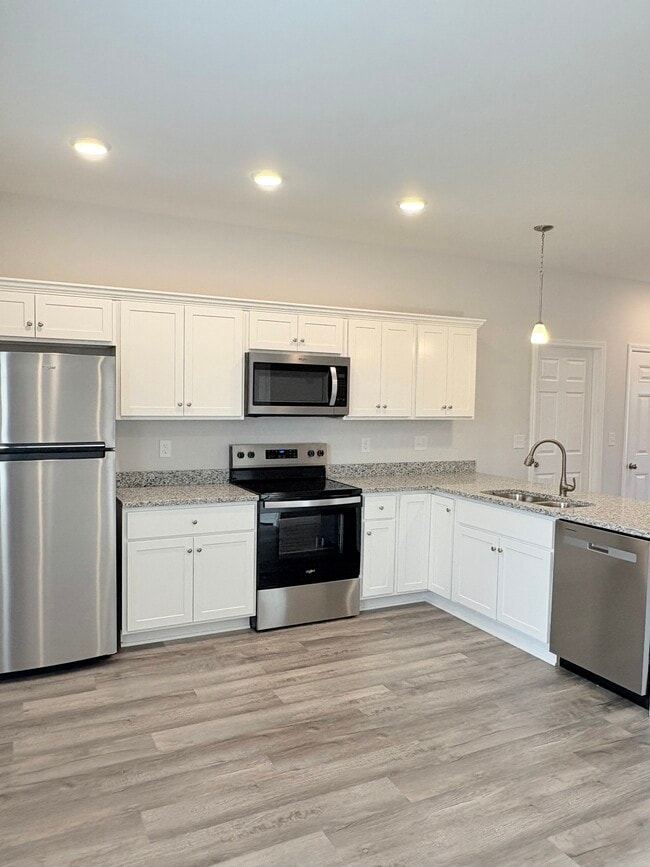 Building Photo - 932 Rodeo Ln