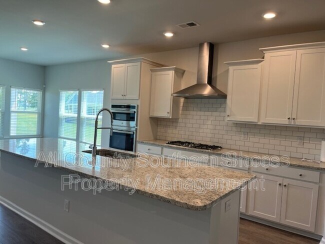 Foto del edificio - 5692 Whitebark Dr