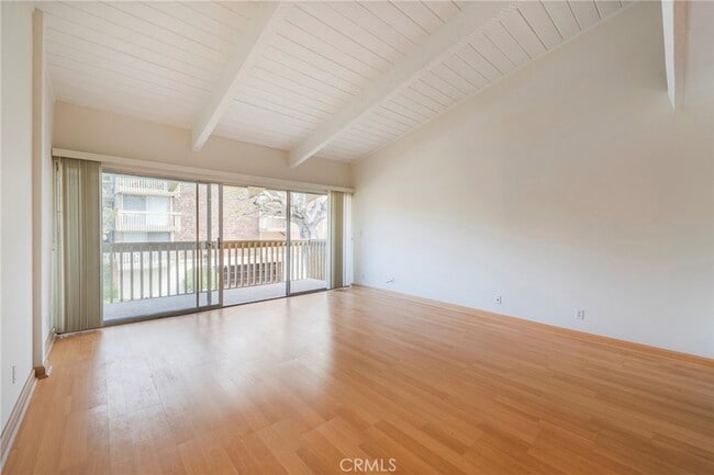 Foto del edificio - 6542 Ocean Crest Dr