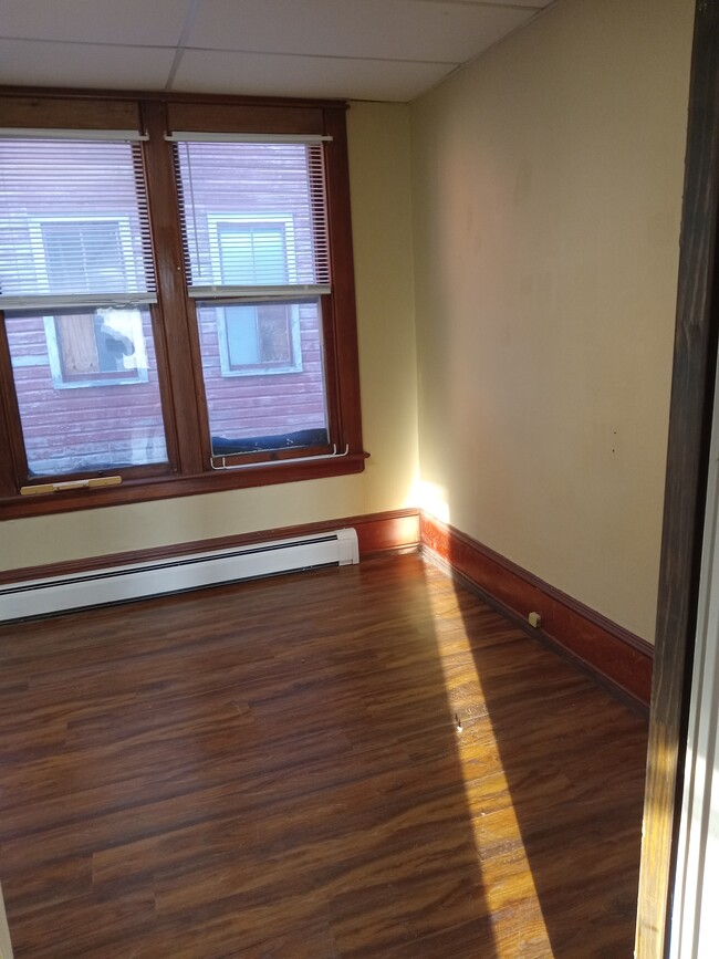 Building Photo - 5 N Washington Ave