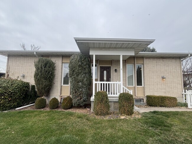 Foto del edificio - 1201 E 5600 S