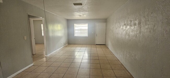 Photo - 1221 Kennedy Rd Apartment