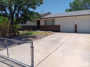 Building Photo - 6308 Jo Ann Pl NE