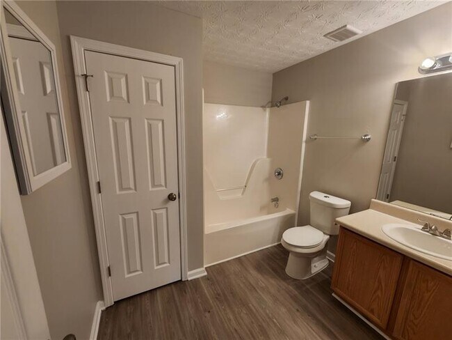 Foto del edificio - 9108 S Sterling Lakes Dr