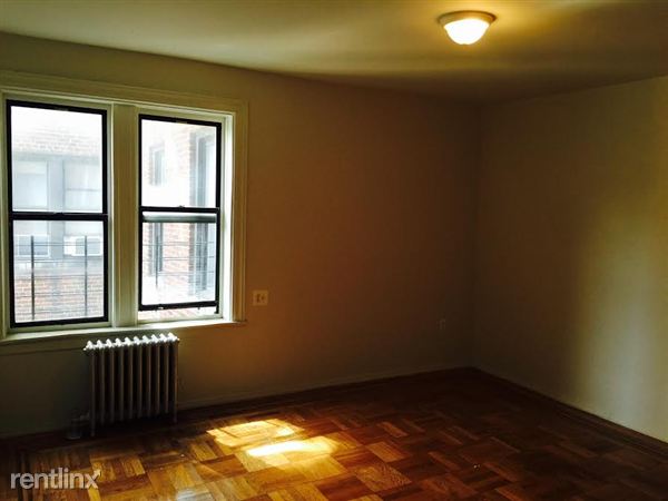 Building Photo - 3241 Kingsbridge Ave