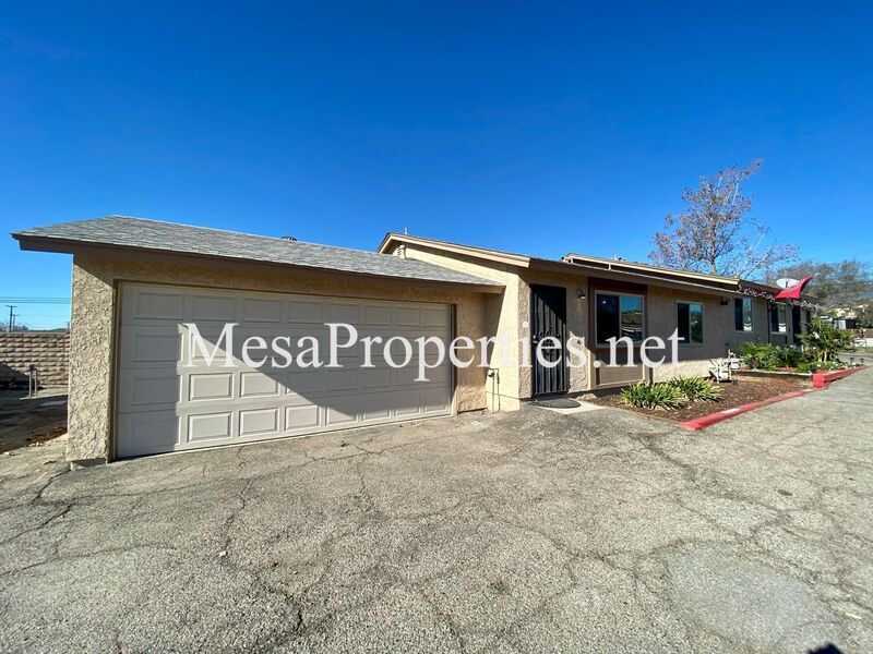 Primary Photo - 14941 Yucca Ave