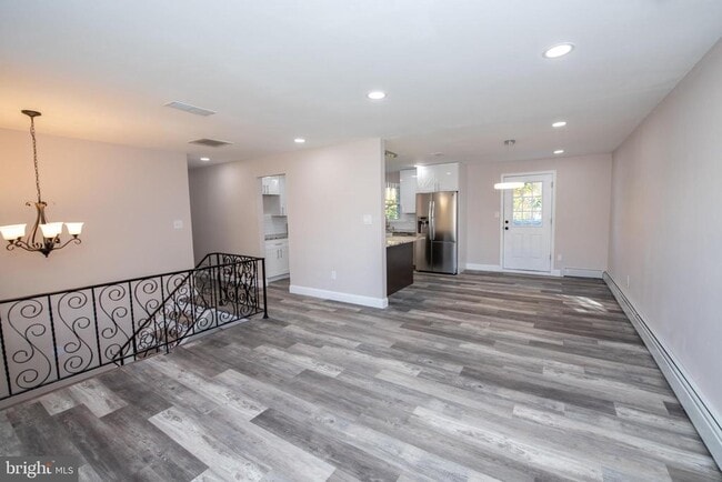 Building Photo - 710 W Callowhill St