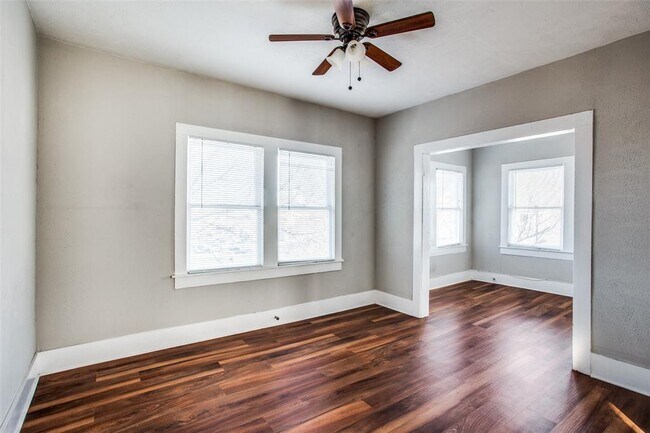 Foto del edificio - 1705 S Jennings Ave