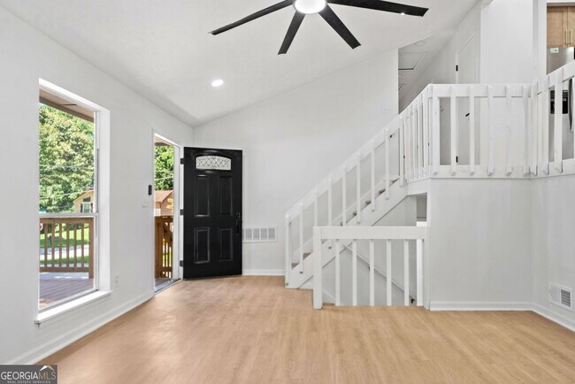Building Photo - 4050 Daron Ct