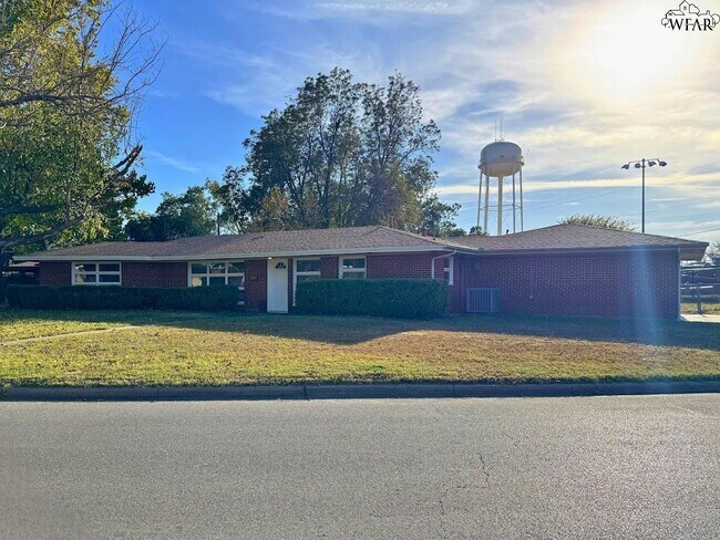 Foto del edificio - 703 Pecan St