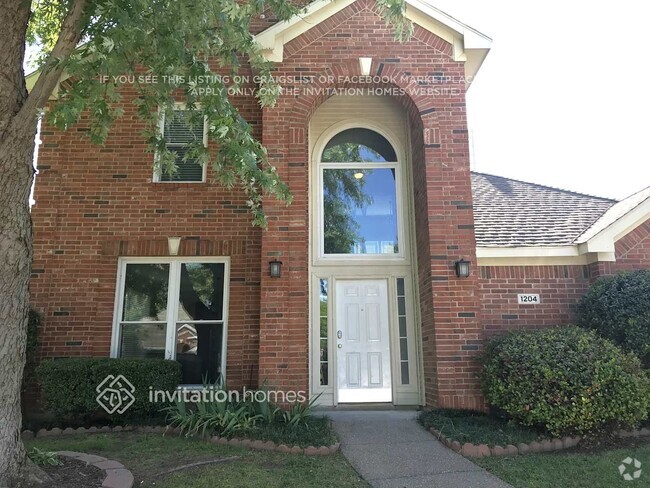 Building Photo - 1204 Taylor Ln
