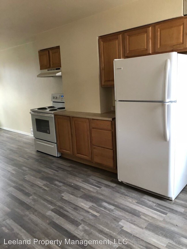 Building Photo - 3 br, 2 bath House - 2021 W 10th St