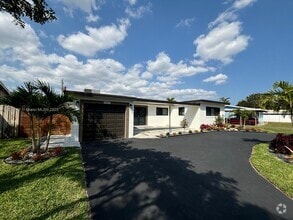 Building Photo - 3609 SW 23rd St
