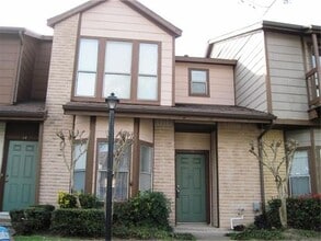 Building Photo - 12400 Brookglade Cir