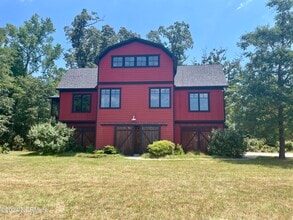 Building Photo - 1000 Lakebay Rd