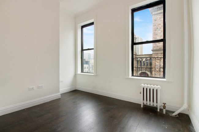 Building Photo - 156 Sullivan St