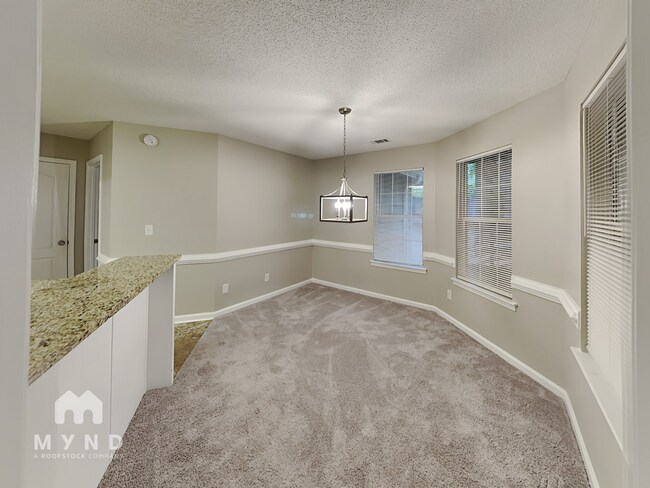 Foto del edificio - 424 Streamview Ln