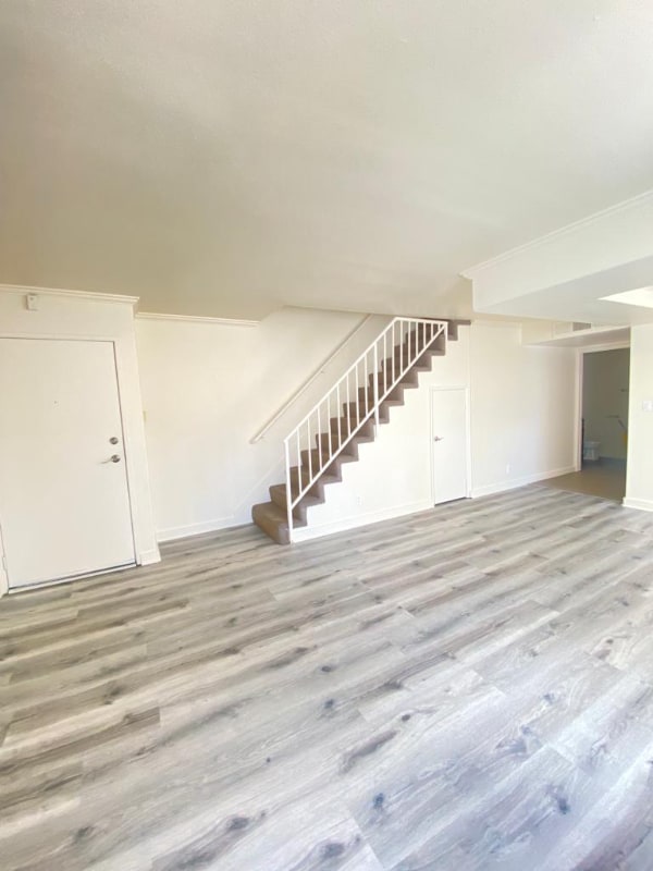 Building Photo - 13012 Riverside Dr