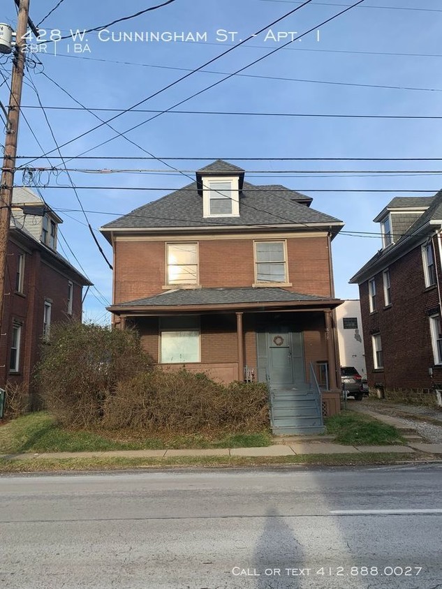 Primary Photo - Two bedroom in Butler with laminate floors