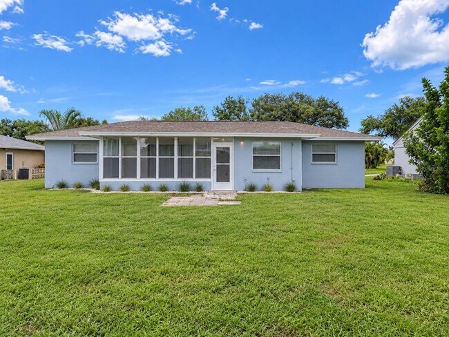 Building Photo - 1706 Sandy Ct