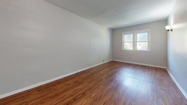 Foto del edificio - 1288 E 167th St