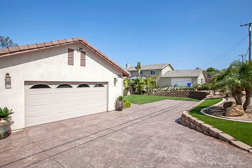 Building Photo - 827 Morro Rd
