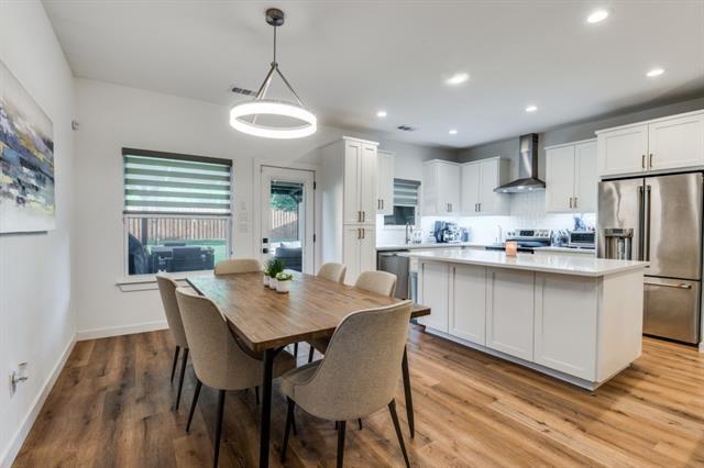 Building Photo - 1110 Claude St