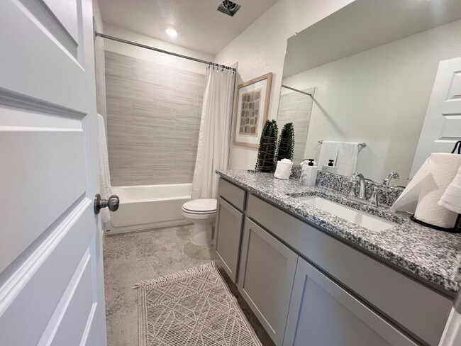 Building Photo - 909 Switchgrass Dr