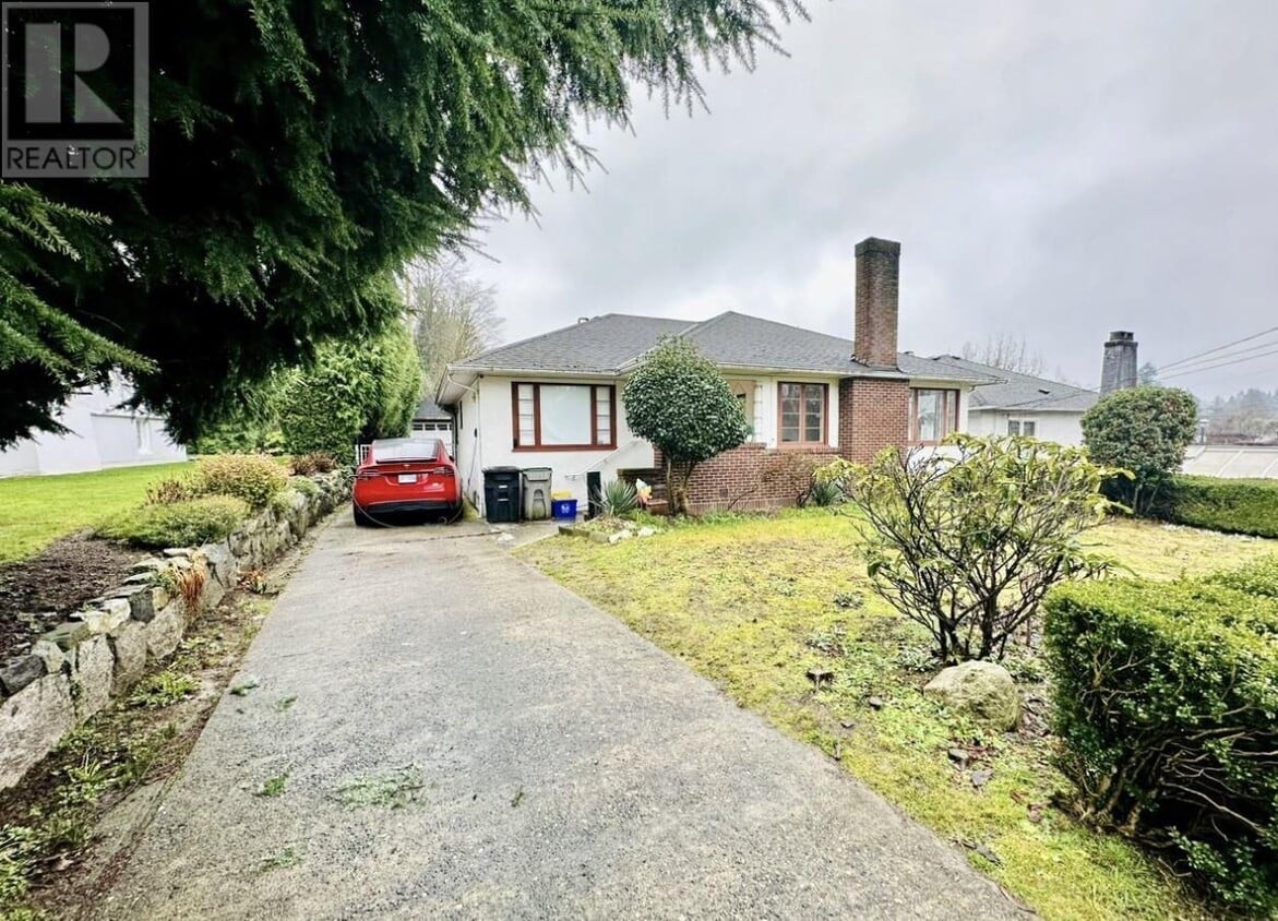 Photo principale - 1830 W 33rd Ave