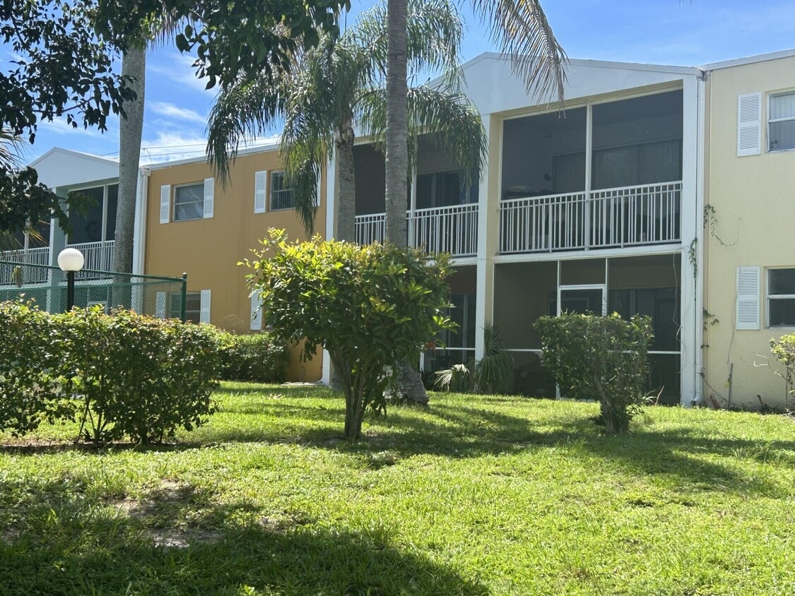Primary Photo - 1505 Crescent Cir