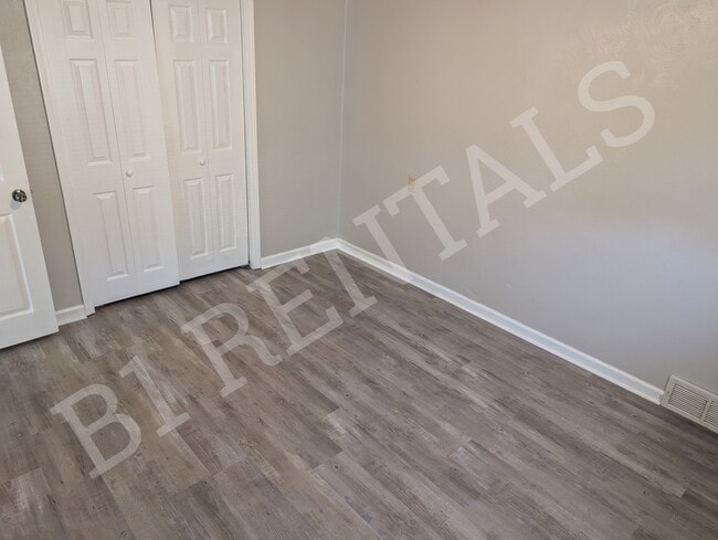 Building Photo - 742 S Obrien St