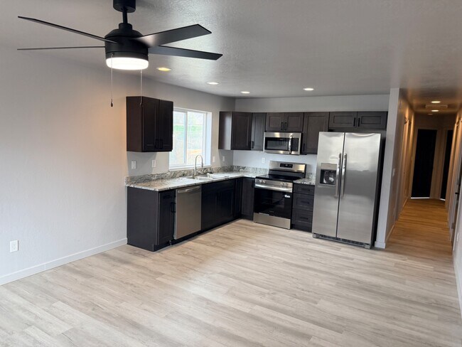 Foto del edificio - Division St