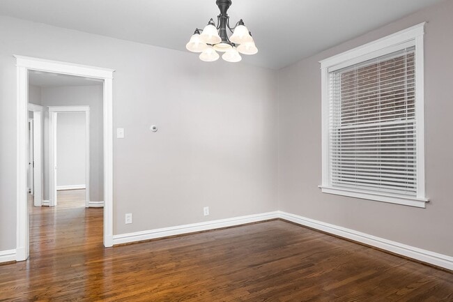 Building Photo - 4914 Tholozan Ave