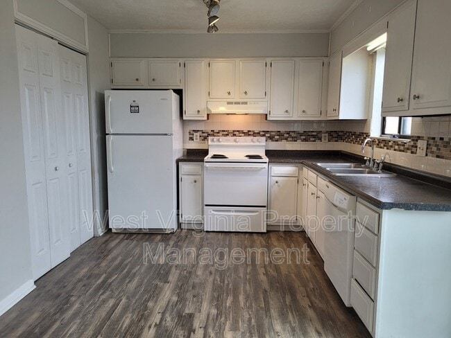 Building Photo - 7 Cherrywood Terrace
