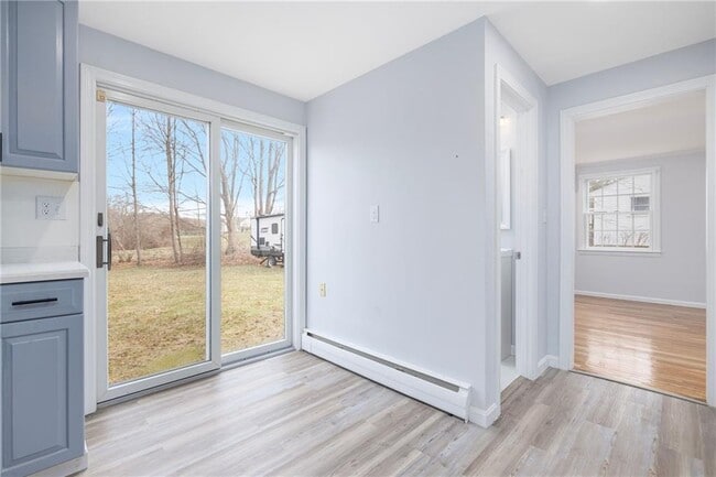 Foto del edificio - 4 Longmeadow Ave